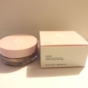 Glossier Wowder Powder in G11-G12